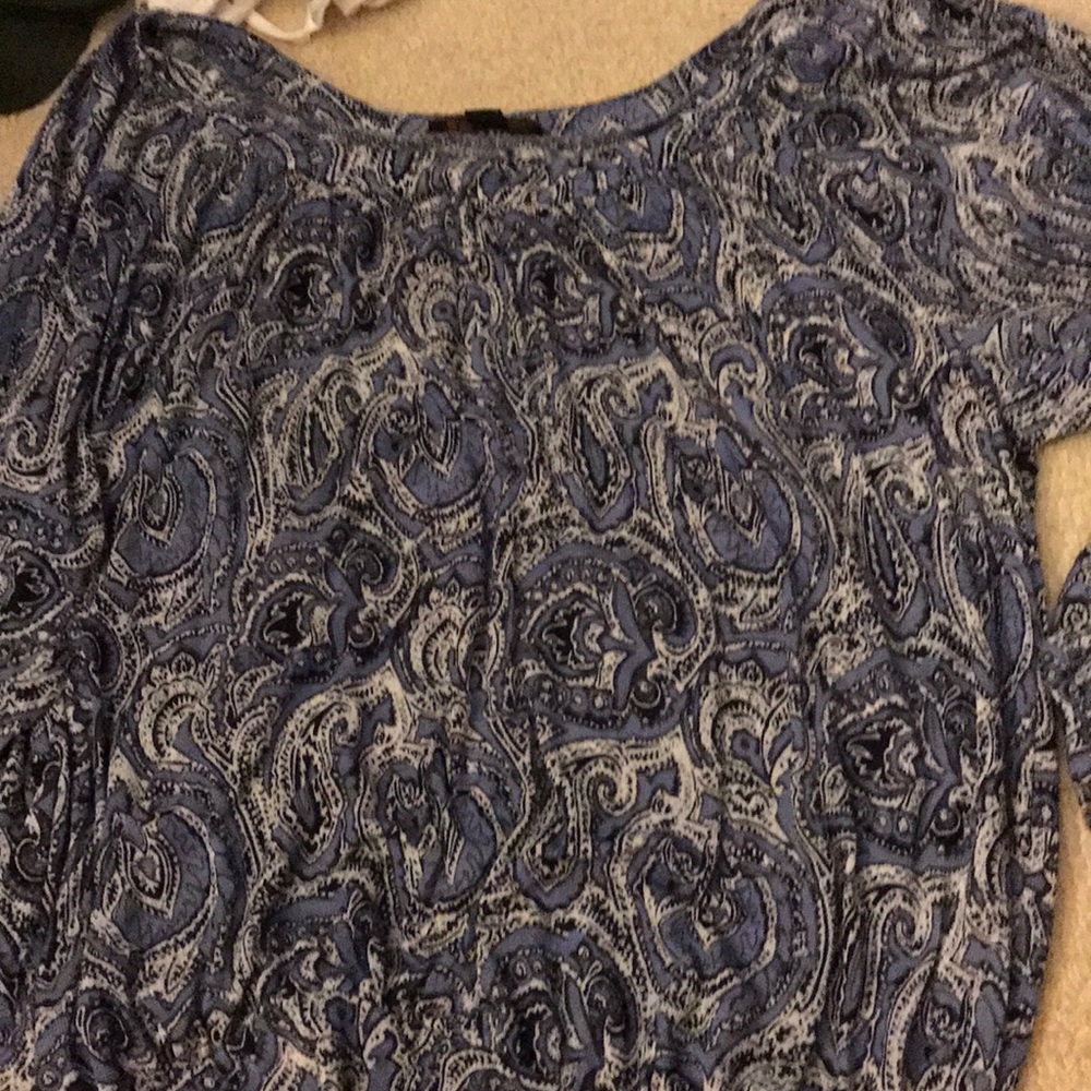 on the shoulder / off the shoulder top